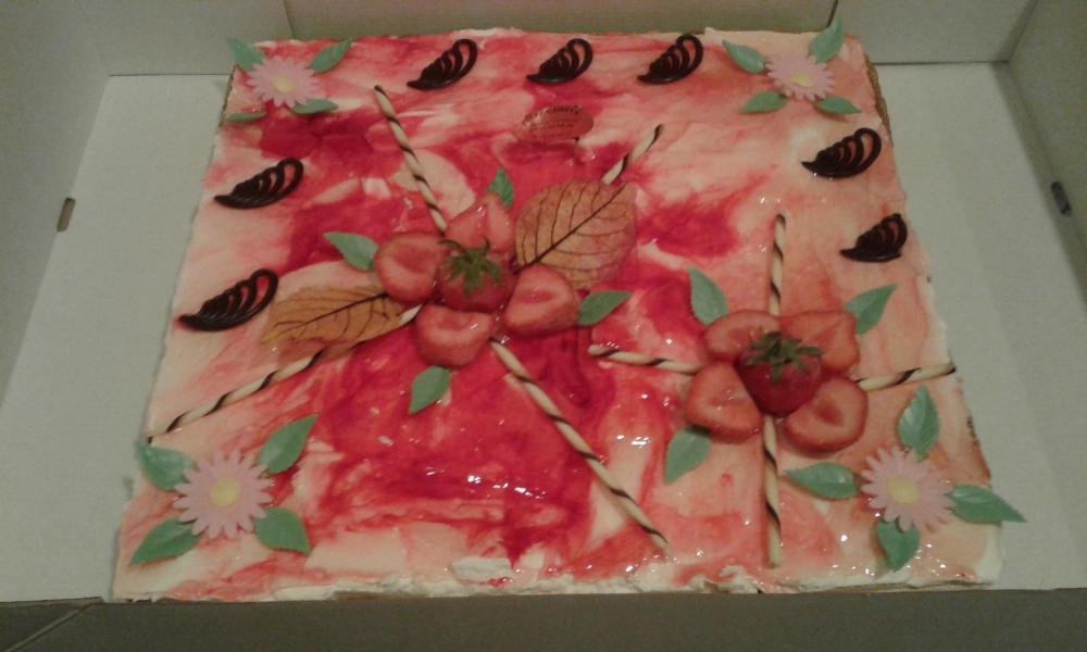 t_gâteau sur-mesure FRAISIER